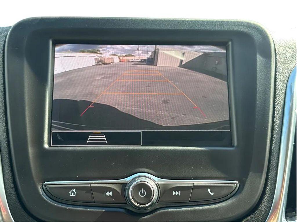 used 2023 Chevrolet Equinox car, priced at $18,999