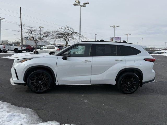 used 2023 Toyota Highlander car, priced at $40,376