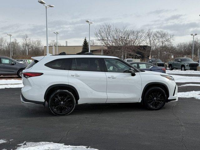 used 2023 Toyota Highlander car, priced at $40,376