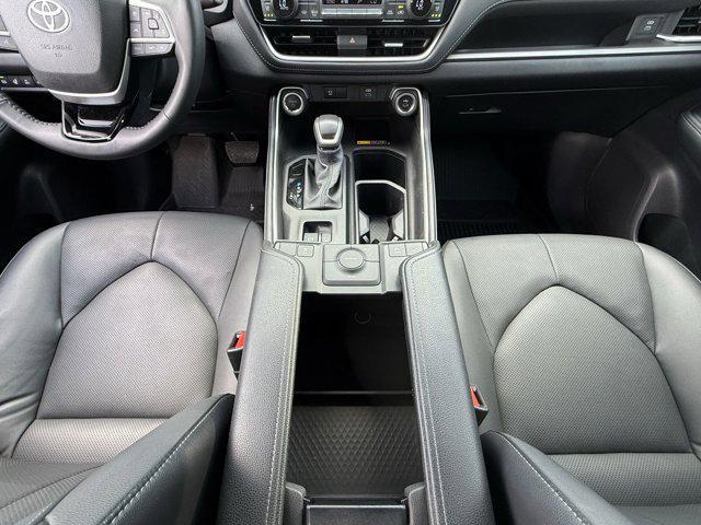 used 2025 Toyota Grand Highlander car, priced at $60,000