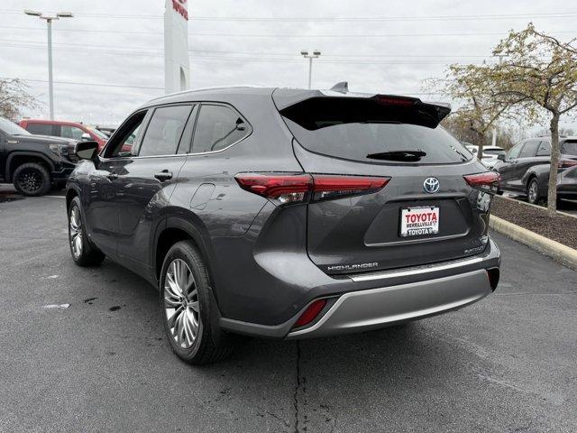 used 2022 Toyota Highlander Hybrid car, priced at $46,515