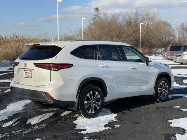 used 2021 Toyota Highlander car, priced at $34,420