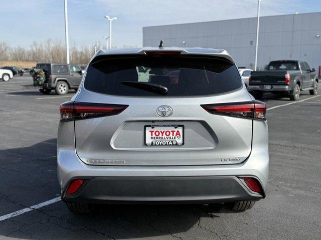 used 2024 Toyota Highlander car, priced at $38,091