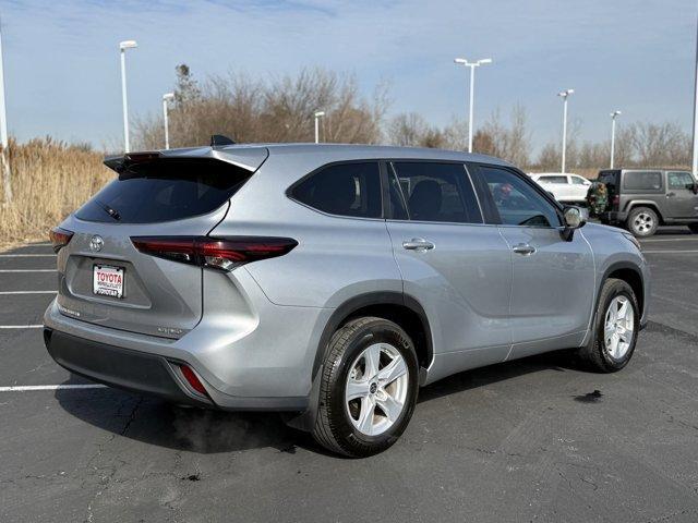 used 2024 Toyota Highlander car, priced at $38,091