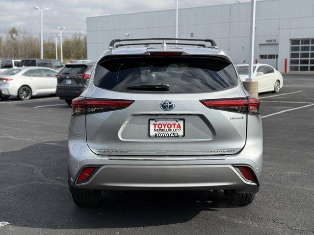 used 2022 Toyota Highlander Hybrid car, priced at $47,027