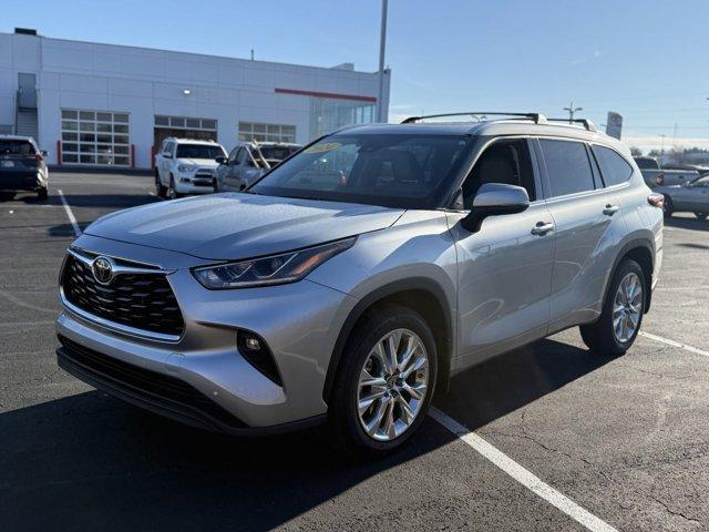 used 2024 Toyota Highlander car, priced at $45,373