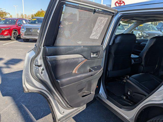 used 2017 Toyota Highlander car, priced at $16,500