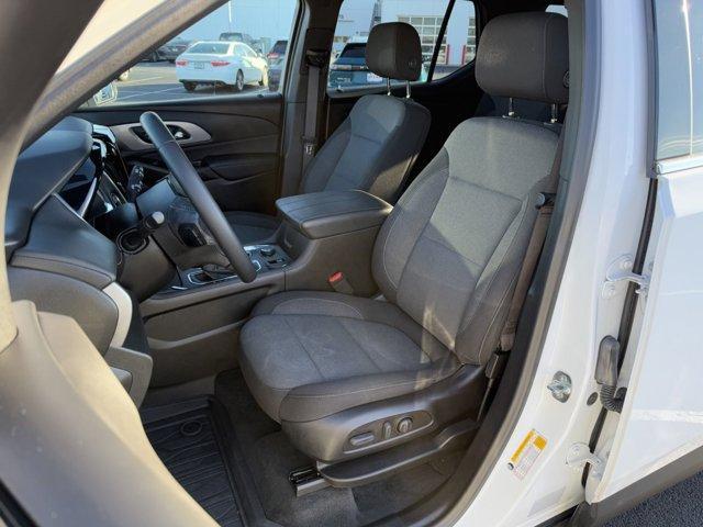 used 2023 Chevrolet Traverse car, priced at $26,172