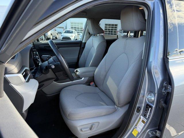 used 2021 Toyota Highlander car, priced at $31,598