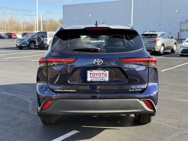 used 2021 Toyota Highlander car, priced at $34,005