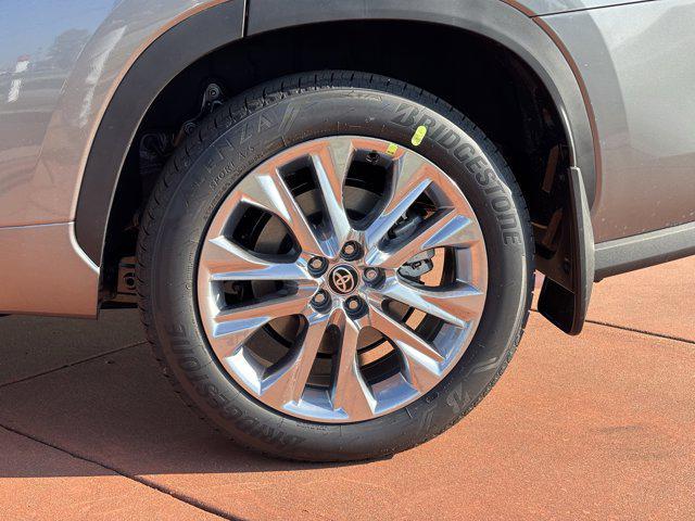 new 2026 Toyota Highlander car, priced at $50,229