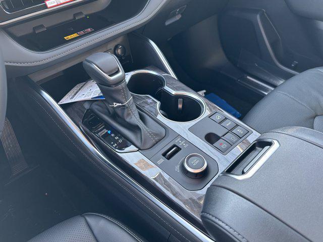 new 2026 Toyota Highlander car, priced at $50,229