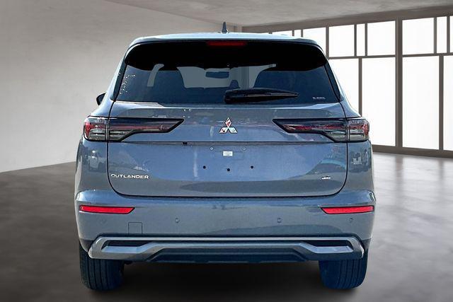 new 2025 Mitsubishi Outlander car, priced at $39,885