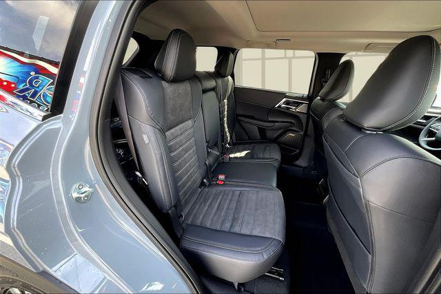 new 2025 Mitsubishi Outlander car, priced at $39,885