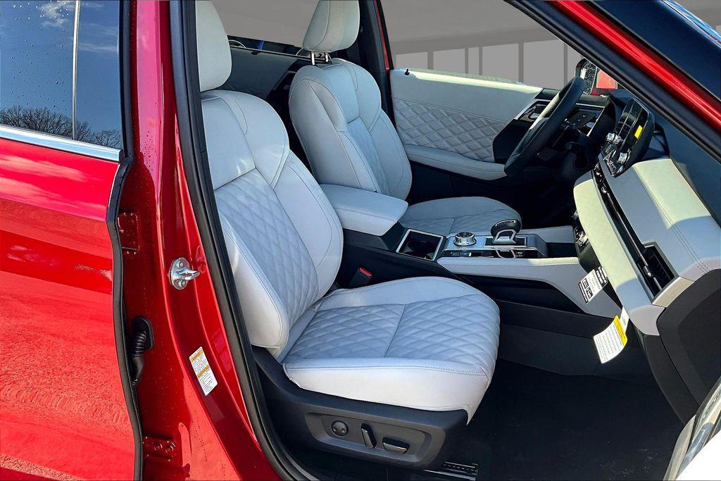 new 2025 Mitsubishi Outlander PHEV car, priced at $49,640