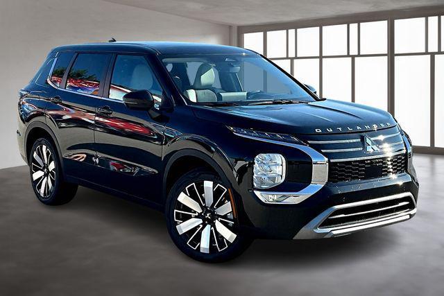 new 2025 Mitsubishi Outlander car, priced at $40,499