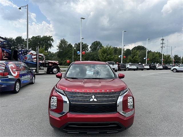 new 2024 Mitsubishi Outlander car, priced at $30,195