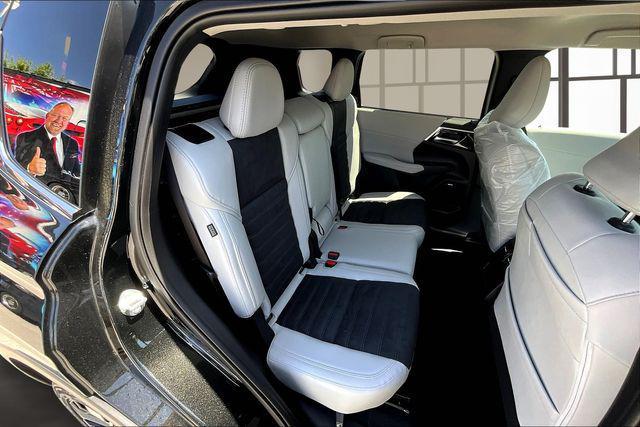 new 2025 Mitsubishi Outlander car, priced at $37,999