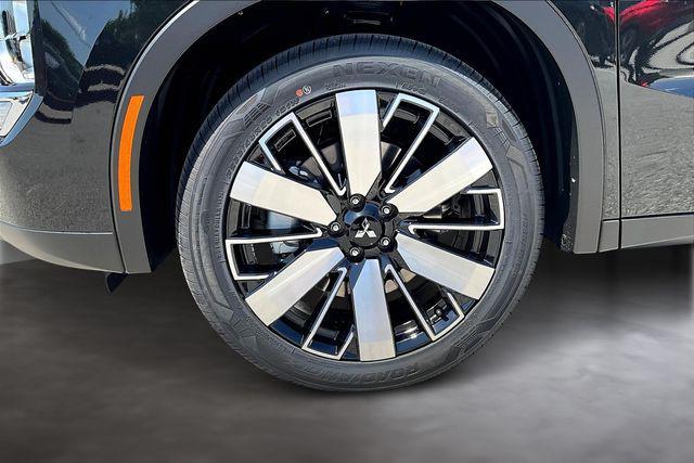 new 2025 Mitsubishi Outlander car, priced at $37,999