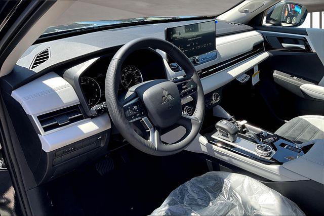 new 2025 Mitsubishi Outlander car, priced at $37,999