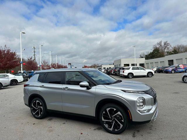 new 2024 Mitsubishi Outlander car, priced at $34,300