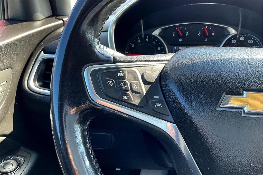 used 2022 Chevrolet Equinox car, priced at $18,717