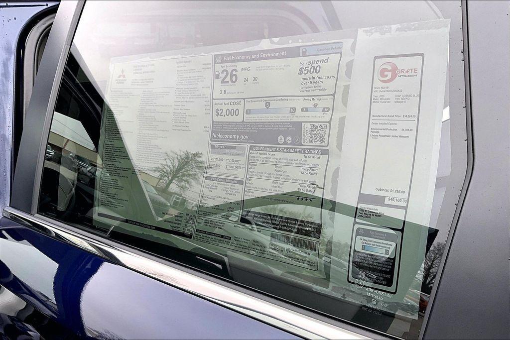 new 2025 Mitsubishi Outlander car, priced at $37,305