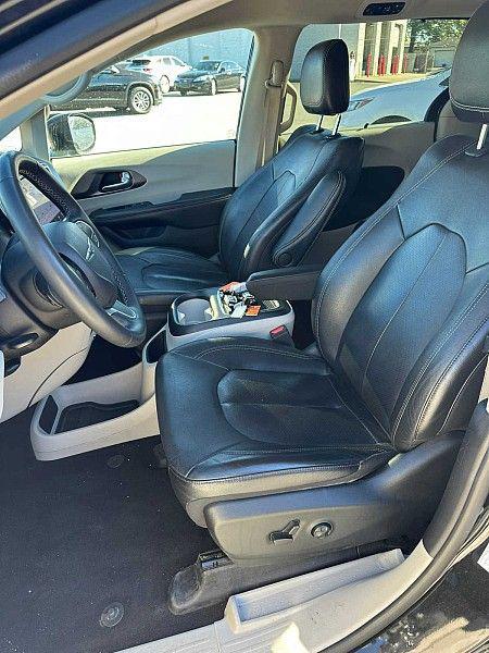 used 2022 Chrysler Pacifica car, priced at $22,604