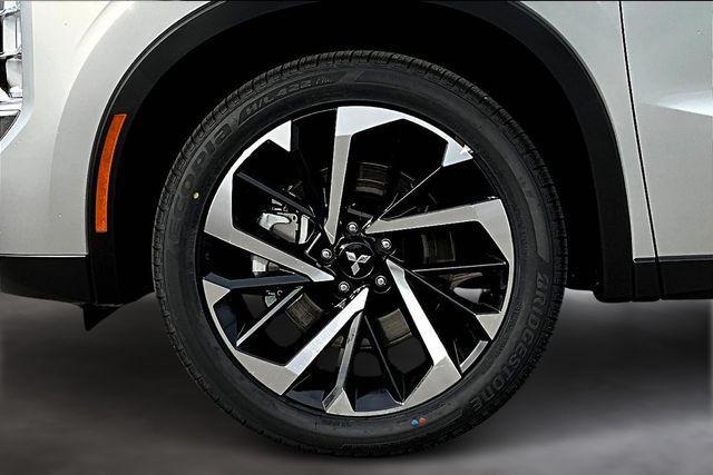 new 2025 Mitsubishi Outlander PHEV car, priced at $44,999