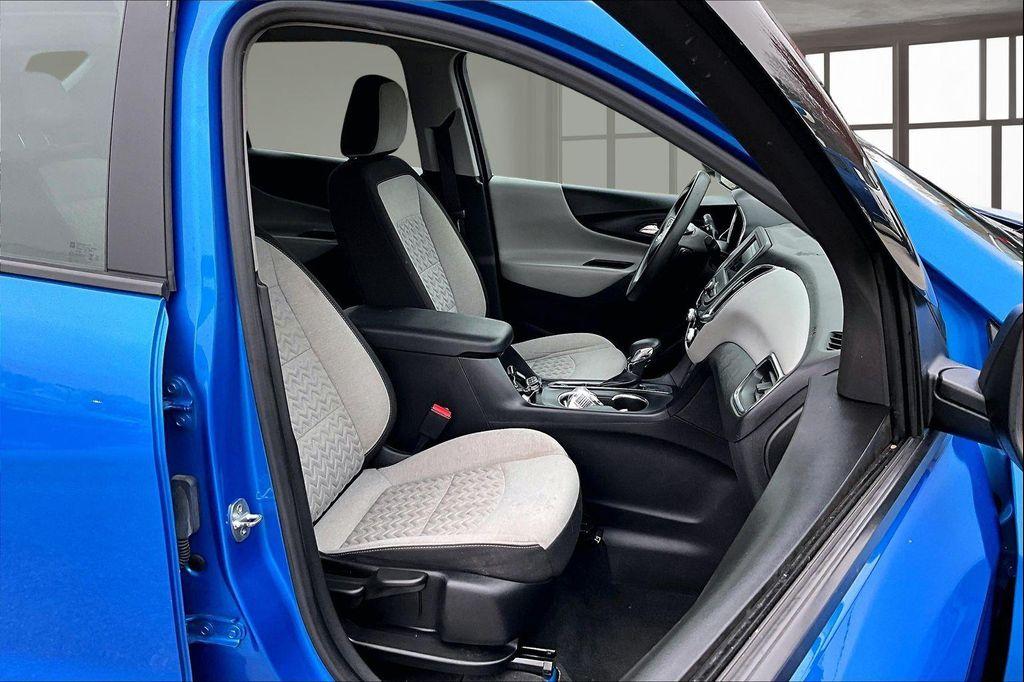 used 2024 Chevrolet Equinox car, priced at $19,081