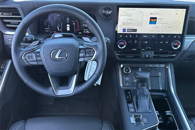 new 2025 Lexus GX 550 car, priced at $85,528