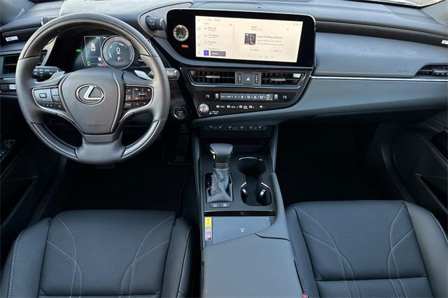 new 2025 Lexus ES 300h car, priced at $56,544