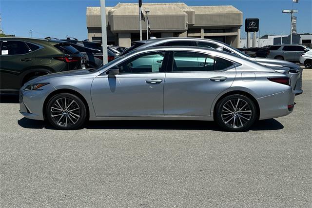 used 2024 Lexus ES 300h car, priced at $42,422