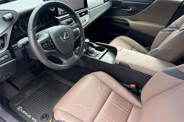 new 2025 Lexus ES 350 car, priced at $54,744