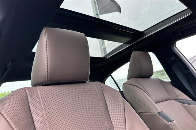 new 2025 Lexus ES 350 car, priced at $54,744