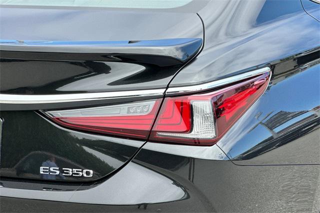 new 2025 Lexus ES 350 car, priced at $54,744