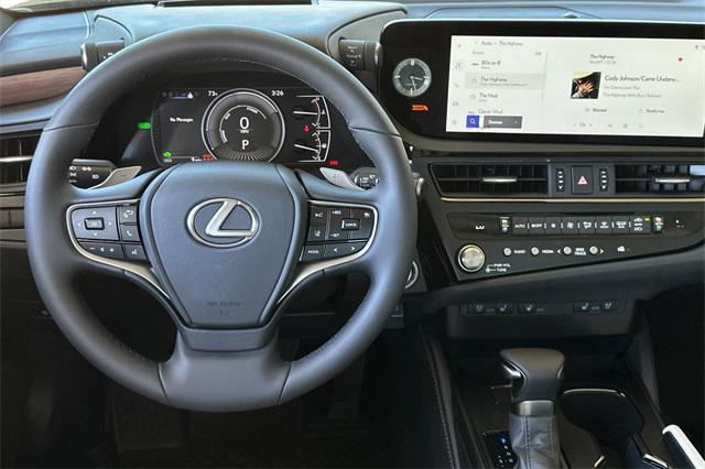 new 2025 Lexus ES 300h car, priced at $50,944