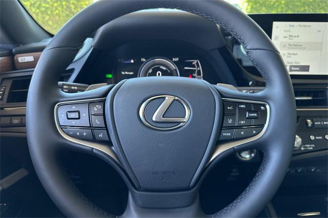 new 2025 Lexus ES 300h car, priced at $50,944