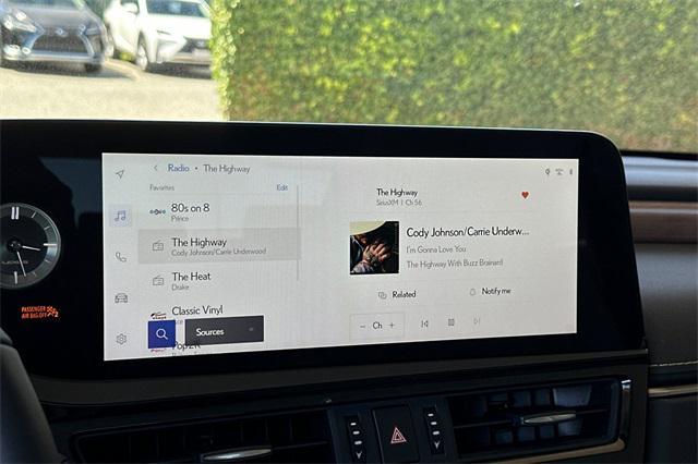 new 2025 Lexus ES 300h car, priced at $50,944