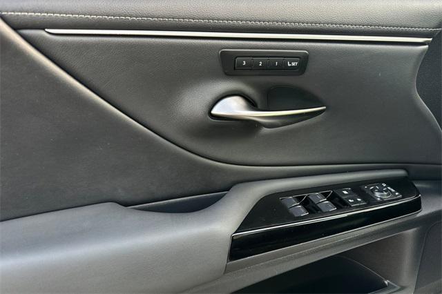 used 2024 Lexus ES 350 car, priced at $37,838