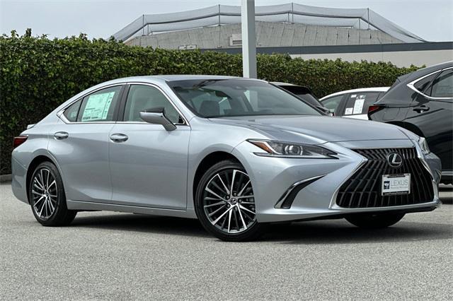 new 2025 Lexus ES 300h car, priced at $50,944
