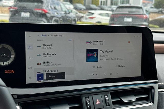 new 2025 Lexus ES 300h car, priced at $50,944