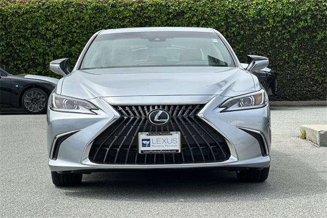 new 2025 Lexus ES 300h car, priced at $50,944