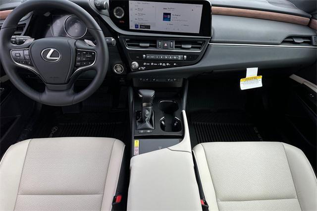 new 2025 Lexus ES 300h car, priced at $50,944