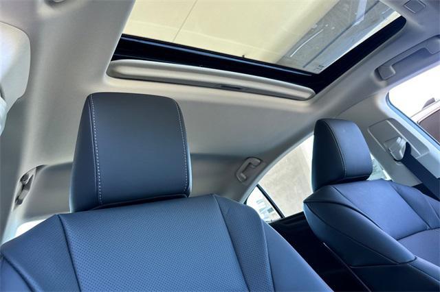 new 2025 Lexus ES 300h car, priced at $51,809