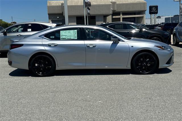 new 2025 Lexus ES 300h car, priced at $51,809
