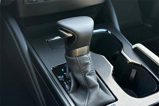 new 2025 Lexus ES 300h car, priced at $51,074