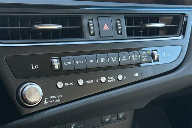 new 2025 Lexus ES 300h car, priced at $51,074