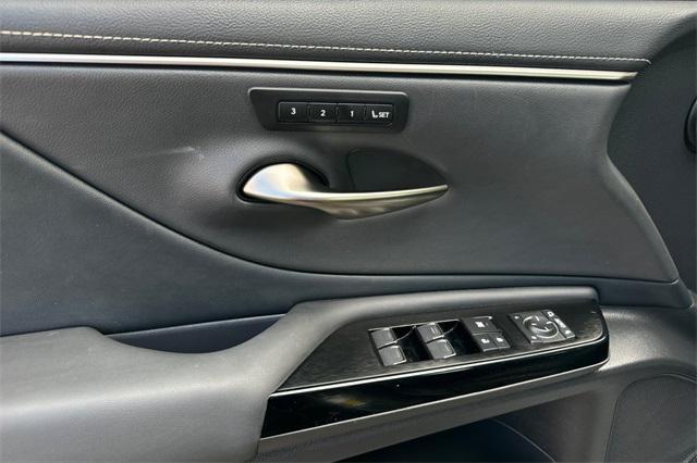 used 2025 Lexus ES 300h car, priced at $43,953