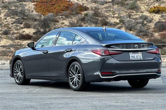 used 2025 Lexus ES 300h car, priced at $43,953